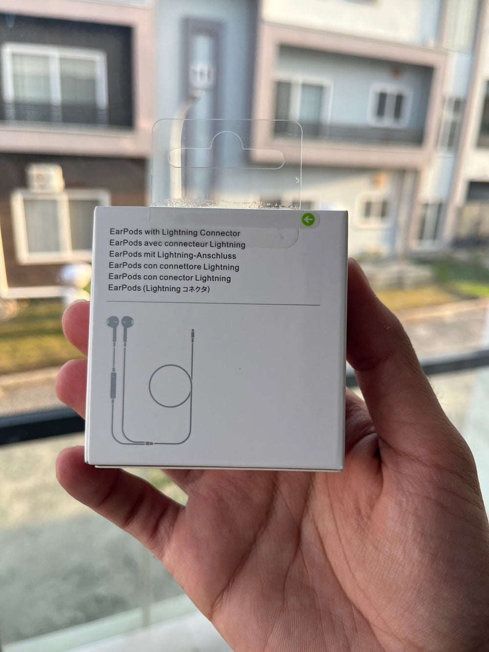 EarPods (Lightning Connector) - product image 8