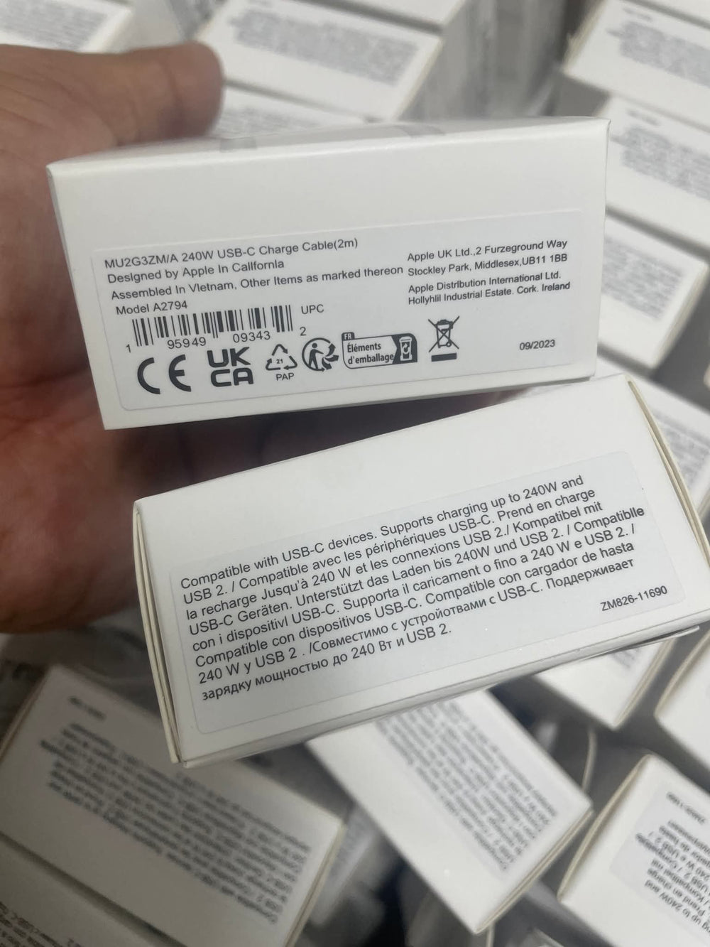 Apple USB-C to C Cable (2m) 240W Fast Charging for MacBook, iPhone 16/17 Pro Max & iPad - product image 10