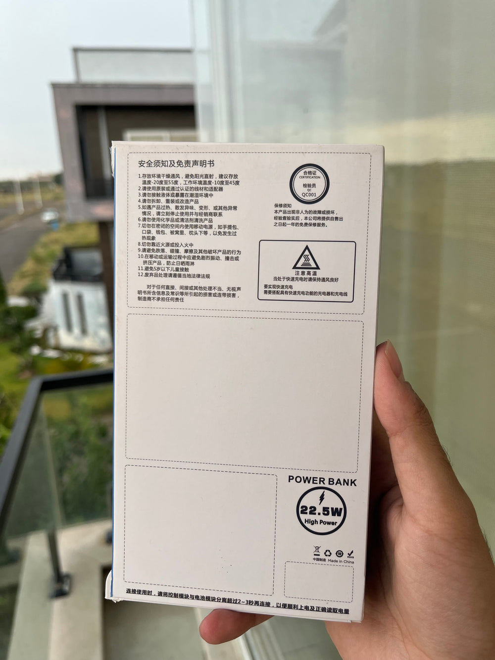 15000mAh 22.5W Fast Charging Power Bank with PD20W USB-C & Built-in Lightning Cable – KY03-3 - product image 7