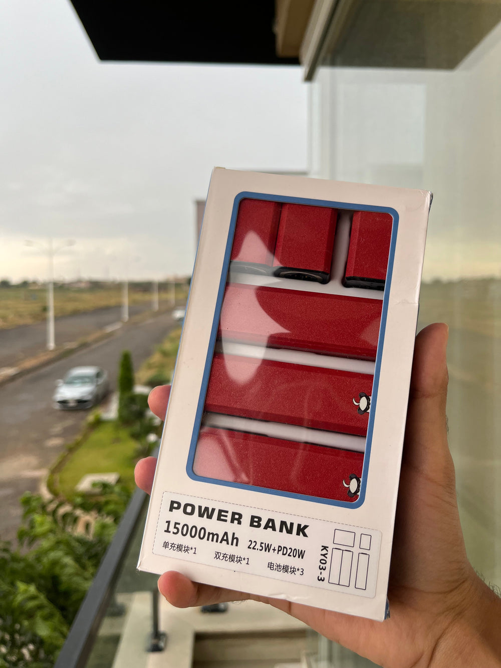 15000mAh 22.5W Fast Charging Power Bank with PD20W USB-C & Built-in Lightning Cable – KY03-3 - product image 3