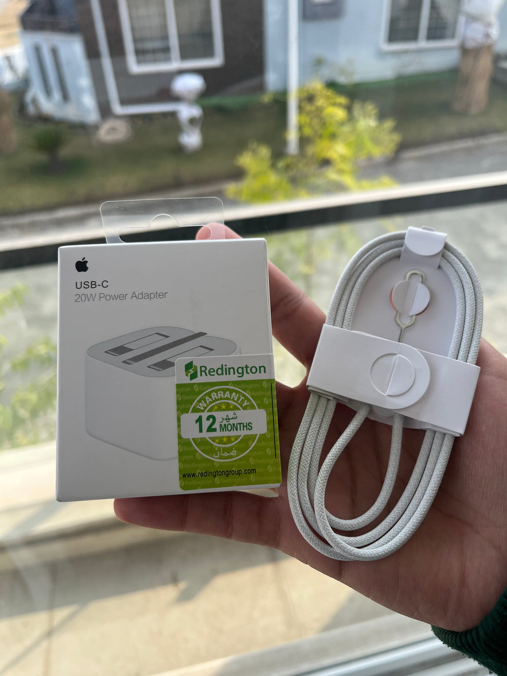 Apple 20W USB-C Fast Charger + Free Data Cable - product image 1