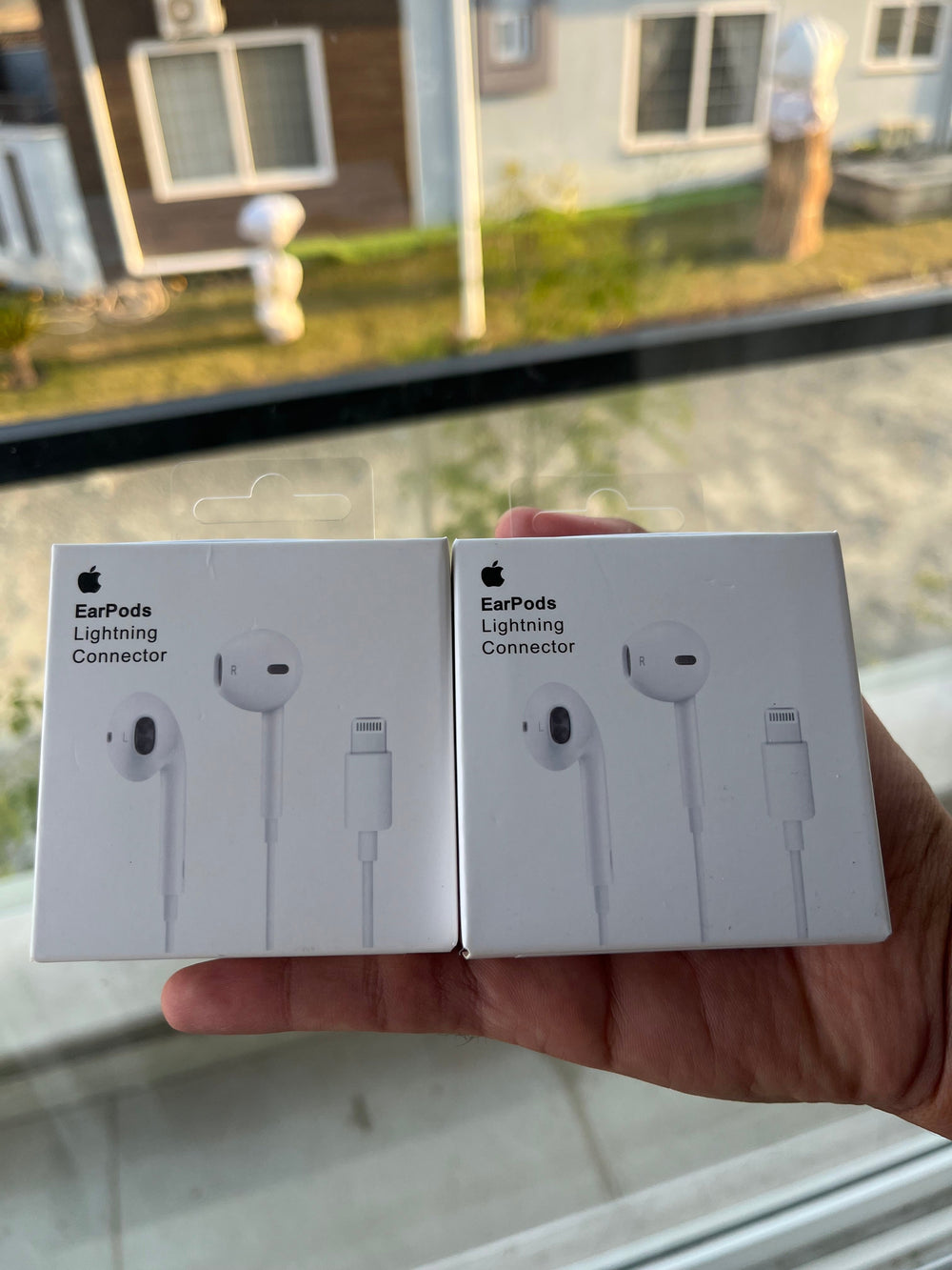 EarPods (Lightning Connector) - product image 6