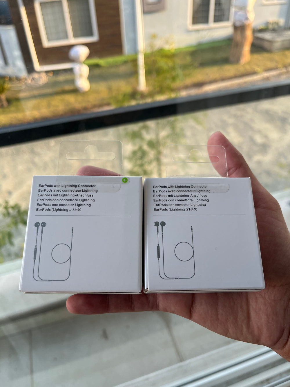 EarPods (Lightning Connector) - product image 7
