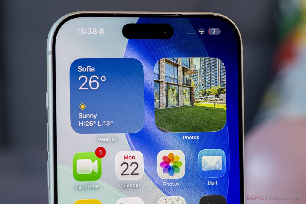 iPhone 17 Pro Max Master Silver