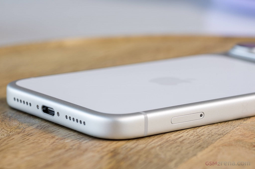iPhone 17 Pro Max Master Silver